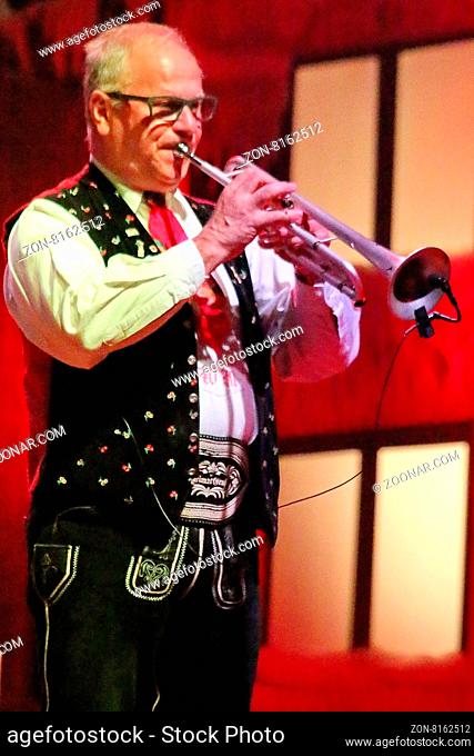 Walter Mauroner spielt Trompete, Weihnachten mit den Kastelruther Spatzen im Konzerthaus Freiburg - 04. Dezember 2015