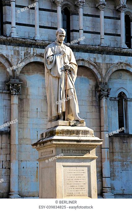 the Francesco Burlamacchi statue on the Piazza San Michele in Lucca, Tuscany Italy