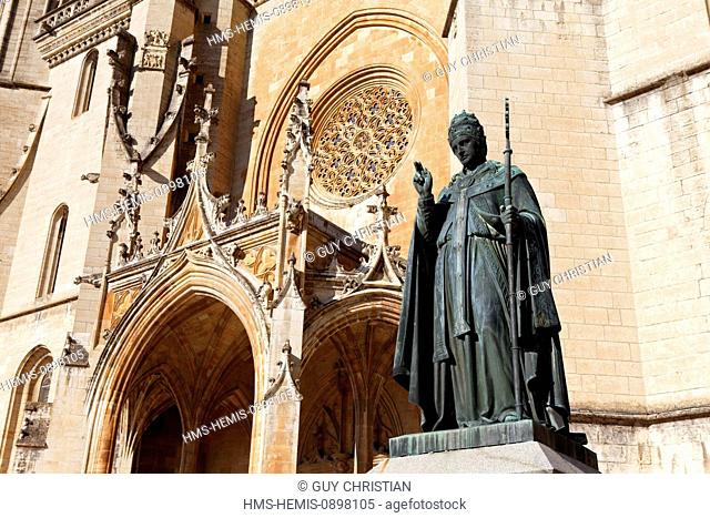 France, Lozere, Mende, statue of Pope Urban V in front of Notre Dame and Saint Privat