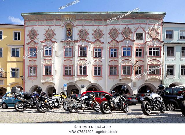 Inn hotel Paulaner at Marienplatz, rococo facade by Johann Baptist Zimmermann, Wasserburg am Inn, Bavaria, Germany, Europe