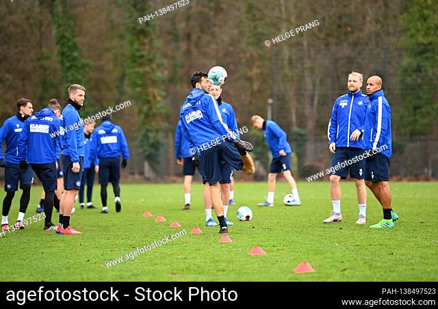 On the ball: Lukas Froede (KSC). GES / Football / 2nd Bundesliga: Karlsruher SC - Training, December 28, 2020 Football / Soccer: 2nd Bundesliga: KSC Training