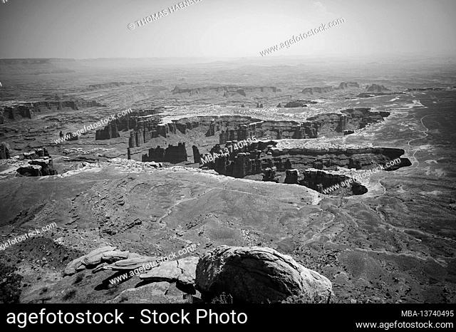 Grand View Point. Scenic pullout & easy 2-mi. hike along the mesa rim with sweeping vistas of dramatic canyon terrain in Canyonlands National Park, Utah, USA