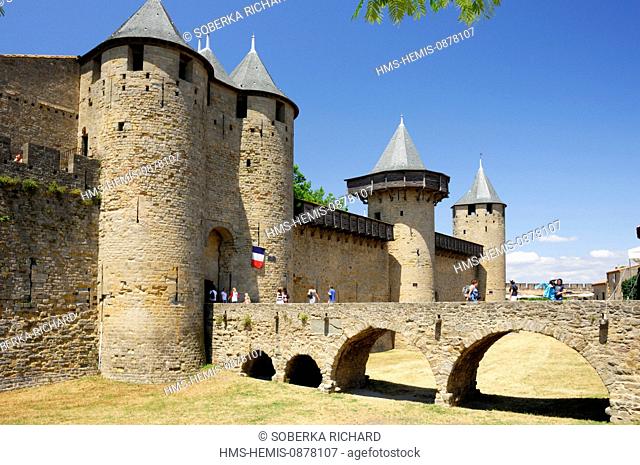 France, Aude, Carcassonne, Medieval town listed as World Heritage by UNESCO, entrance of the Chateau Comtal