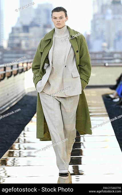 COS SS23 runway during during New York fashion Week on September 2022 - New York, USA. 13/09/2022. - New York/Vereinigte Staaten