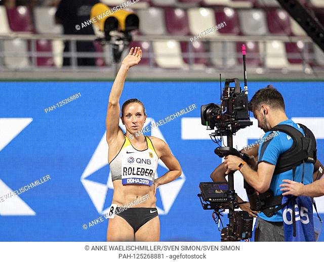 Cindy ROLEDER (Germany) waving, waves at the start, in the focus of a TV camera. Run 100m Women's Hurdles, on 05.10.2019 World Athletics Championships 2019 in...
