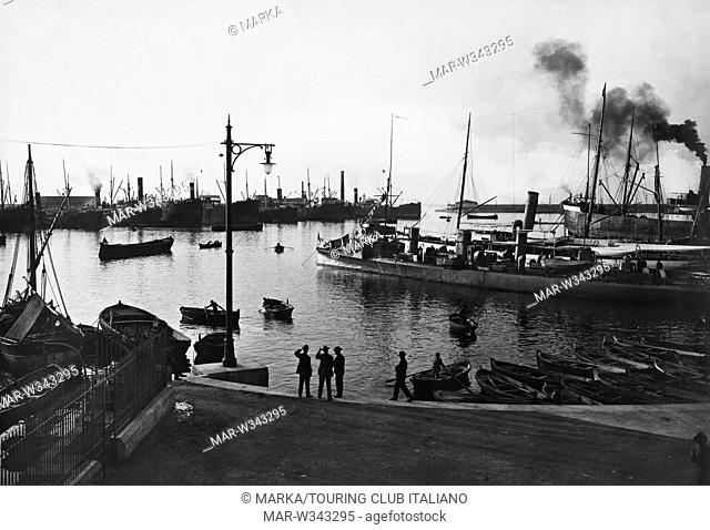 europa, italia, toscana, livorno, veduta del porto, 1900-10 // europe, italy, tuscany, livorno, view of the port, 1900-10