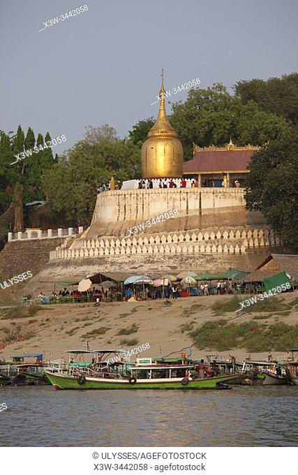 Bu Paya and Ayeyarwady river, Old Bagan village, Mandalay region, Myanmar, Asia