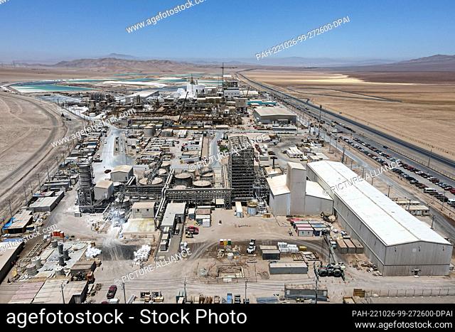 25 October 2022, Chile, Antofagasta: View of the plant of the Chilean company SQM, where lithium mined from the Atacama Desert is processed into lithium...
