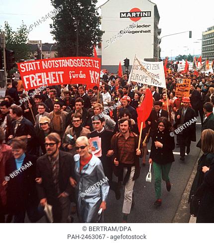 Students protest against emergency laws in May 1968. - Bonn/Nordrhein-Westfalen/Germany
