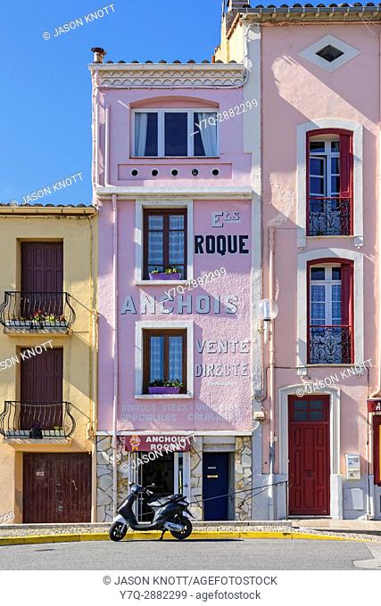 Tiny Anchois Roque shop selling the famous Collioure Roque anchovy, Collioure, Côte Vermeille, Céret, Pyrénées-Orientales, Occitanie, France