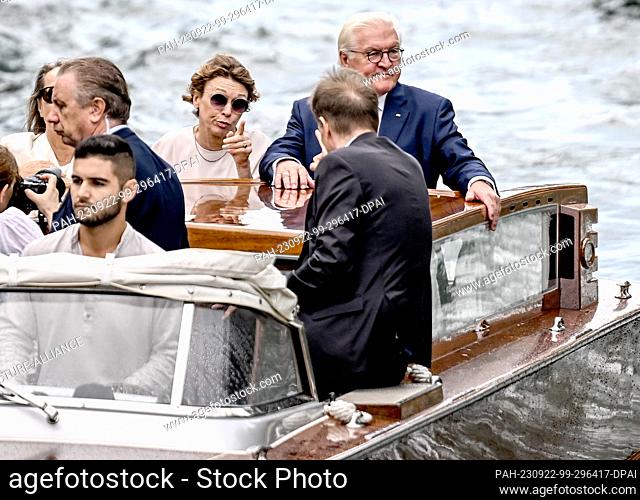 22 September 2023, Italy, Venedig: German President Frank-Walter Steinmeier and his wife Elke Büdenbender are traveling by boat to visit the 18th International...