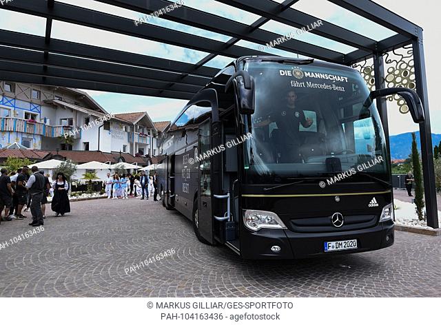 The DFB-Mannschfatsbus drives at the Hotel Weinegg. Arrival at Hotel Winnegg Girlan / Appiano. GES / football / preparation for the 2018 World Cup