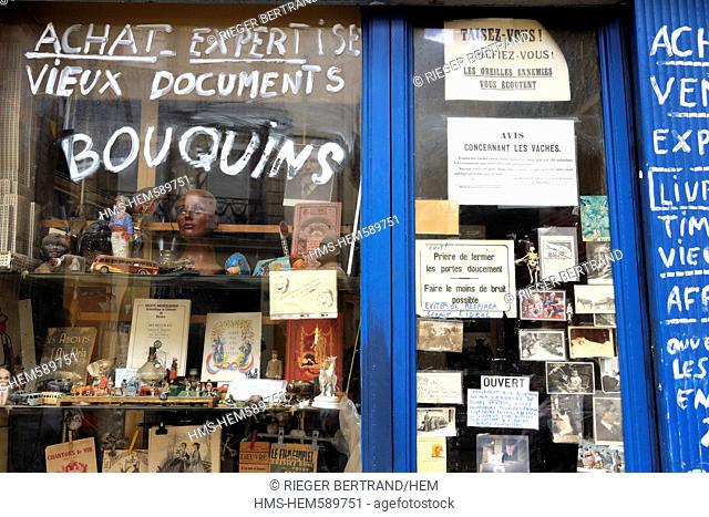 France, Herault, Beziers, Au Paraverse is a shop of purchase and sale of books, engravings, postcards, old posters, stamps