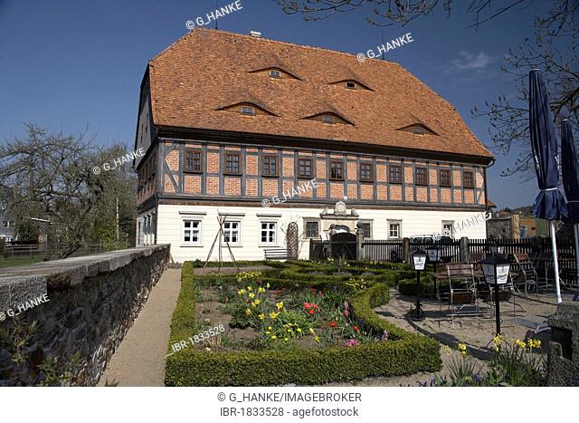 Faktorenhaus, traditional half-timbered house, register office, museum, tourist information, cottage garden, farm, Eibau, Saxony, Germany, Europe