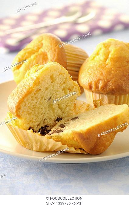 Vanilla muffins with chocolate and walnuts
