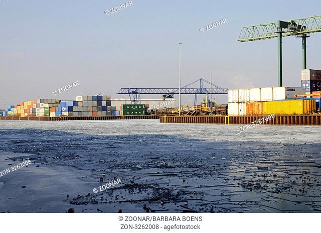 Frozen, icy harbour, container terminal, Dortmund, North Rhine-Westphalia, Germany, Europe, Zugefrorener, vereister Hafen, Container-Terminal, Dortmund