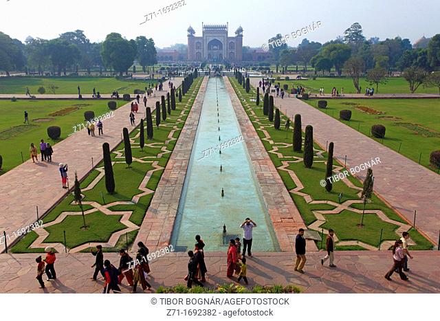 India, Uttar Pradesh, Agra, Taj Mahal, South Gate, mughal gardens