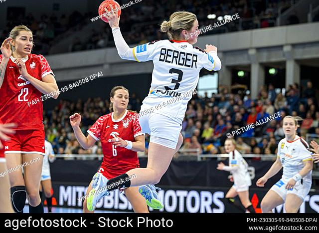 05 March 2023, Baden-Württemberg, Heidelberg: Handball, women: International match, Germany - Poland. Amelie Berger from Germany in action