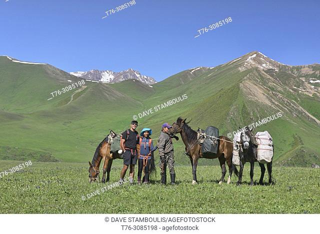 Horse trekking the alpine Keskenkija Trek, Jyrgalan, Kygyzstan