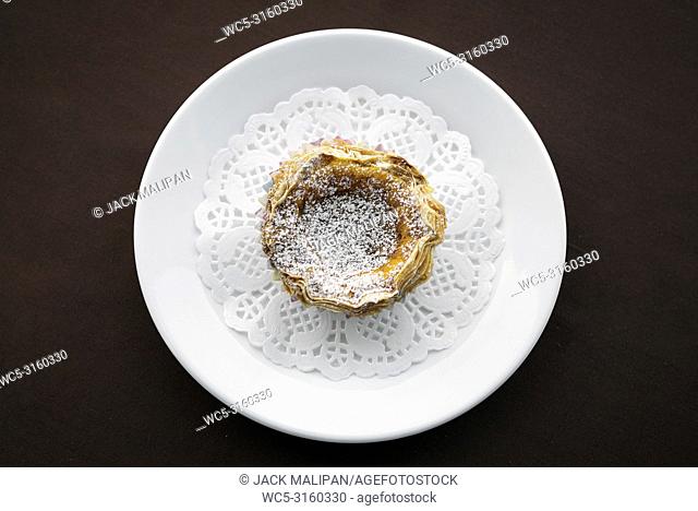 pastel de nata famous portuguese sweet snack egg custard pastry tart