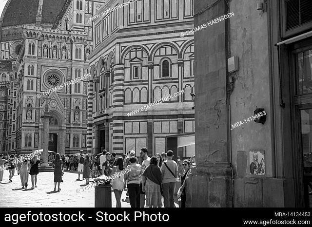 florence cathedral, formally the cattedrale di santa maria del fiore and giotto's campanile. tuscany, italy