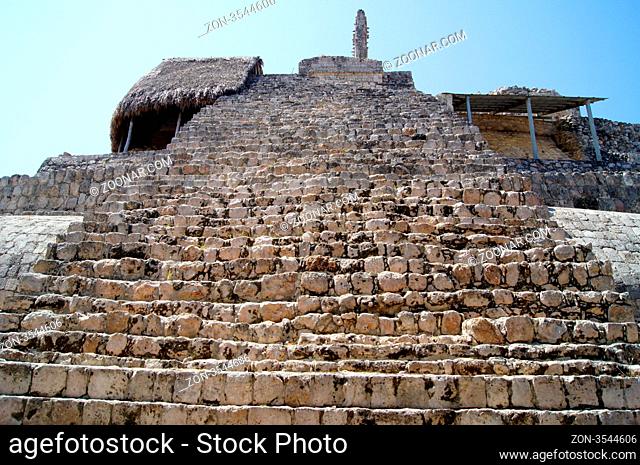Wide stone staircase on the big piramid in Edzna, Mexico