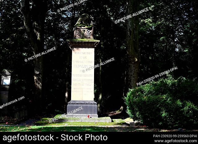 10 September 2023, North Rhine-Westphalia, Cologne: The Napoleon Stone in Cologne's Melaten Cemetery is a war memorial to soldiers from Cologne who fought under...