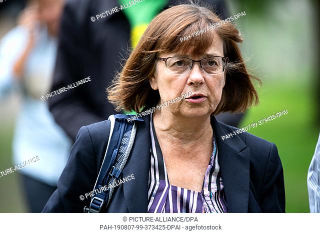07 August 2019, Brandenburg, Rathenow: Ursula Nonnemacher, top candidate of Bündnis 90/Die Grünen in Brandenburg, is going to the next election date after an...