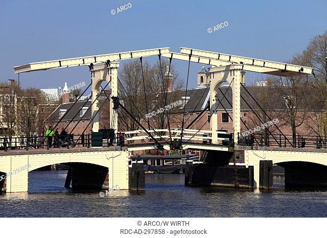 Lift bridge, Magere Brug, Amstel, Amsterdam, Nordholland, Netherlands