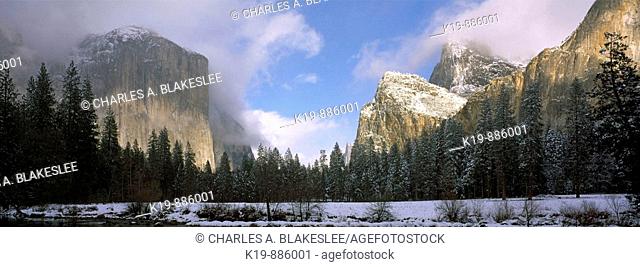 Gates of the Valley in Winter, Merced River, El Capitan, Cathedral Rocks, Yosemite National Park, Mariposa County, California, U.S.A