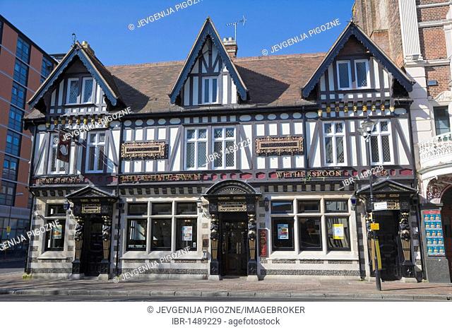 The White Swan Pub, Wetherspoon, Guildhall Walk, Portsmouth, Hampshire, England, United Kingdom, Europe