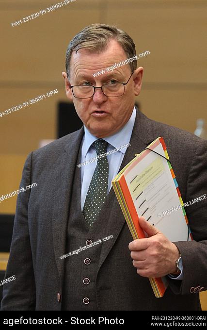 20 December 2023, Thuringia, Erfurt: Bodo Ramelow (Die Linke), Minister President of Thuringia, sits in the plenary chamber before the start of the state...