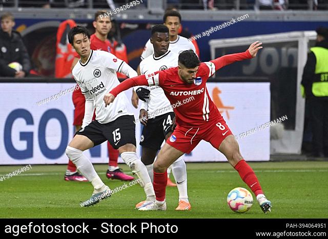Daichi KAMADA (Eintracht Frankfurt), action, duels versus Suat SERDAR (Hertha BSC), football 1st Bundesliga season 2022/2023, 19th matchday, matchday19