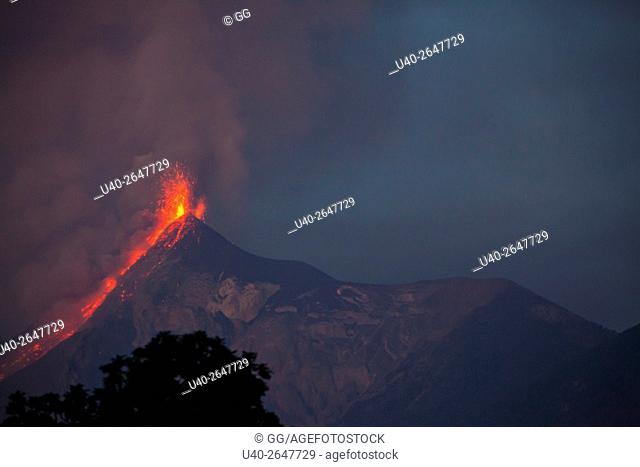 Guatemala, Volcan de Fuego erruption