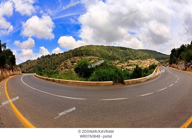 Road to the mountains, photographed by Fish eye