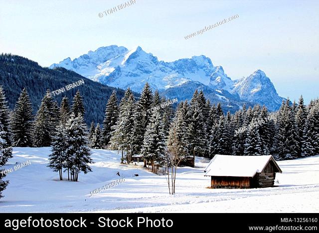 Winter hike near Gerold, near Klais, Europe, Germany, Bavaria, Upper Bavaria, Werdenfels, winter, Zugspitze, Alpspitze Waxenstein, Zugspitze massif