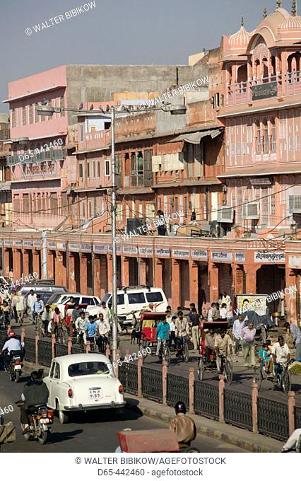 Traffic. Chandpol Bazaar. Old Jaipur. Jaipur. Rajasthan. India