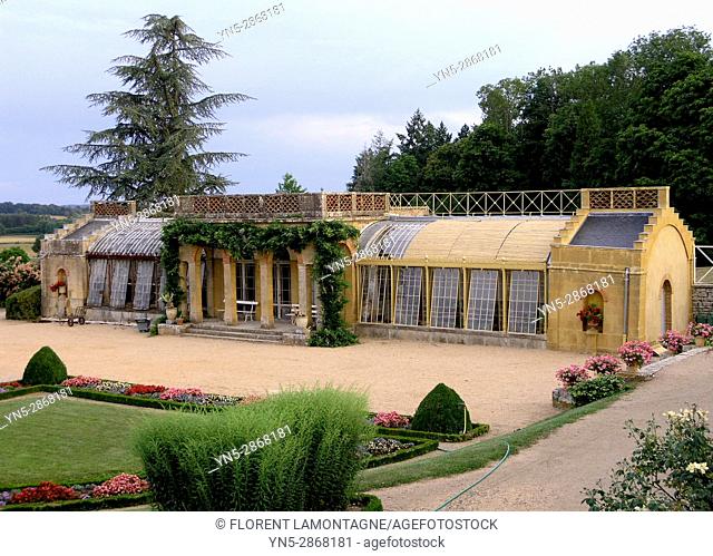 Serres des jardins du chateau de Digoine, Palinges, Saone et Loire, Bourgogne, France