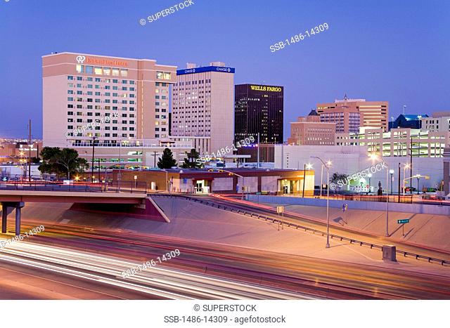 USA, Texas, Interstate 10 and El Paso skyline