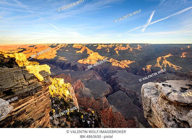 Gorge of the Grand Canyon, Canyon landscape, Colorado River, View from Rim Walk, eroded rock landscape, South Rim, Grand Canyon National Park, Arizona, USA