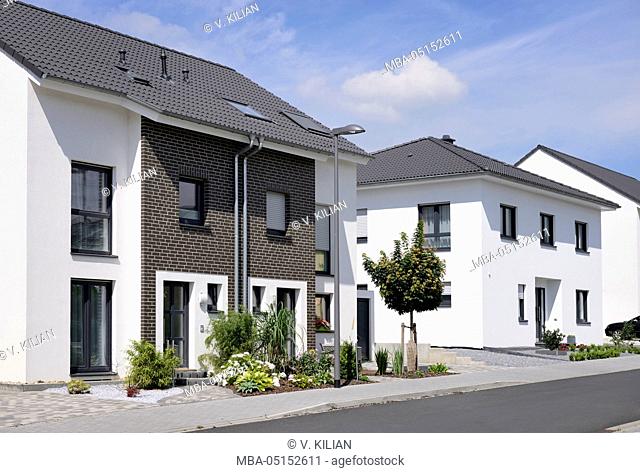 Houses of a new building settlement, Germany, North Rhine-Westphalia, Grevenbroich