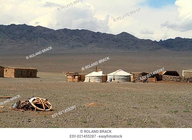 Jurten und Zeltsiedlung in der Wüste Gobi Mongolei