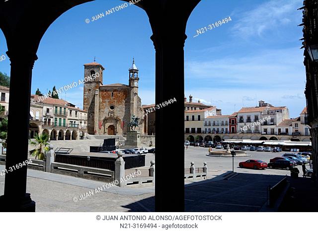 Plaza Mayor. San Martin Church. Trujillo, Caceres, Extremadura, Spain, Europe