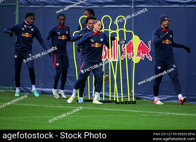 27 November 2023, Saxony, Leipzig: Soccer: Champions League, before the match Manchester City - RB Leipzig, final training session RB Leipzig at the Red Bull...