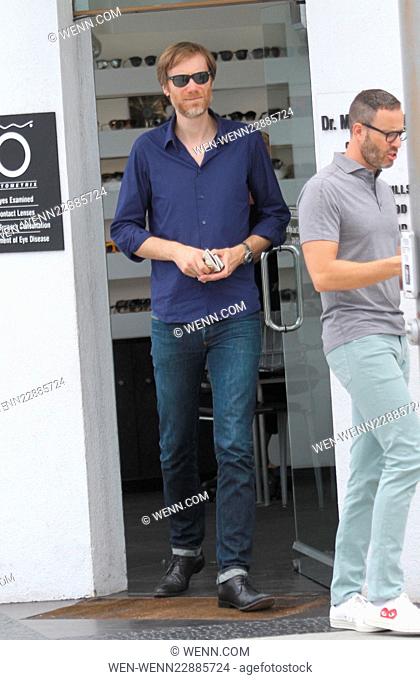 Funnyman Stephen Merchant goes shopping in Beverly Hills Featuring: Stephen Merchant Where: Los Angeles, California, United States When: 16 Sep 2015 Credit:...