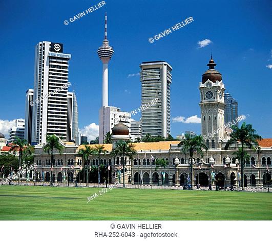 Merdaka Square including the Sultan Abdul Samad Building and the Petronas Towers, Kuala Lumpur, Malaysia, Asia