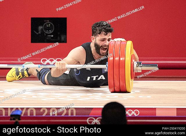 Antonino PIZZOLATO (ITA) desperate over a failed attempt, bronze medal, 3rd place; Weightlifting up to 81 kg / men, on July 31, 2021; Olympic Summer Games 2020