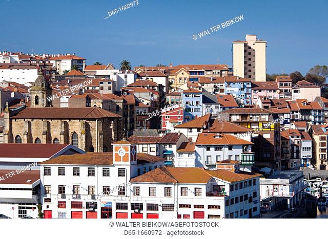 Spain, Basque Country Region, Vizcaya Province, Bermeo, elevated view of the town and port
