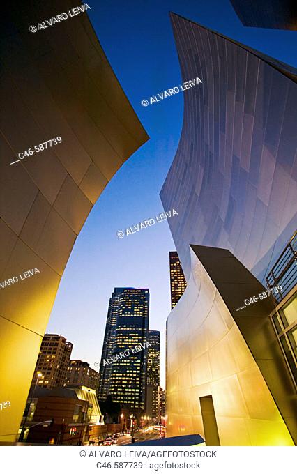 Walt Disney Concert Hall  (built 2004) Architect: Frank Gehry. Downtown. Los Angeles. California. USA