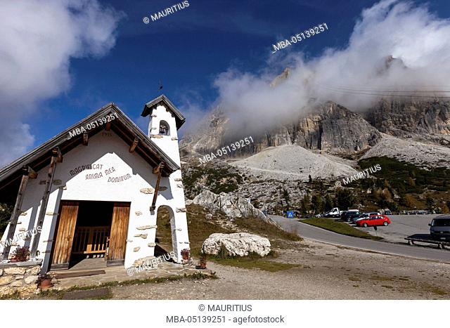 Europe, Italy, the Dolomites, South Tyrol, Passo di Falzarego, cable car to the Lagazuoi, chapel